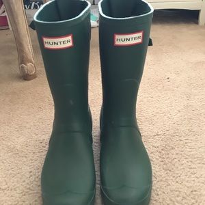 -short Hunter rain boots!!